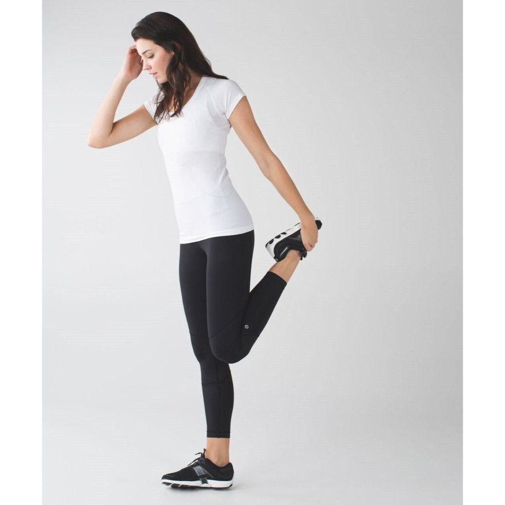 Lululemon 2 Run: Swiftly Tech Short Sleeve Heathe… - image 3
